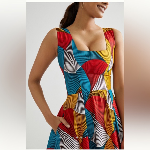 SIKA | Geometric Maxi Dress - Picture 3 of 8